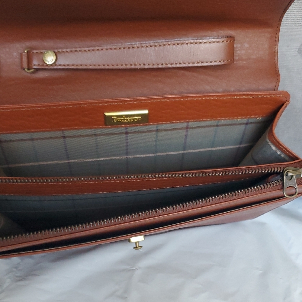 Burberry of London Brown Leather Clutch Bag - Picture 13 of 15